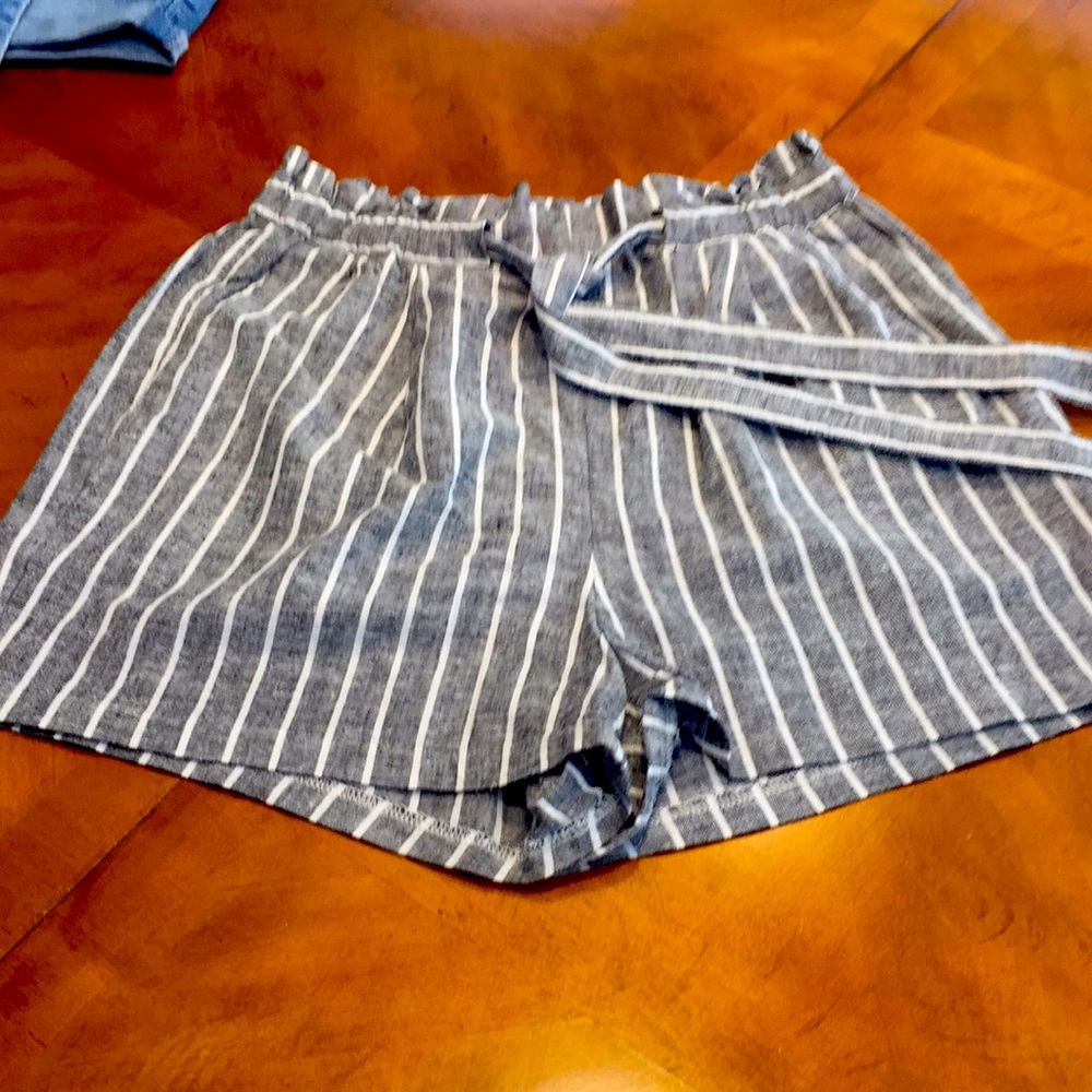Express shortie high rise shorts